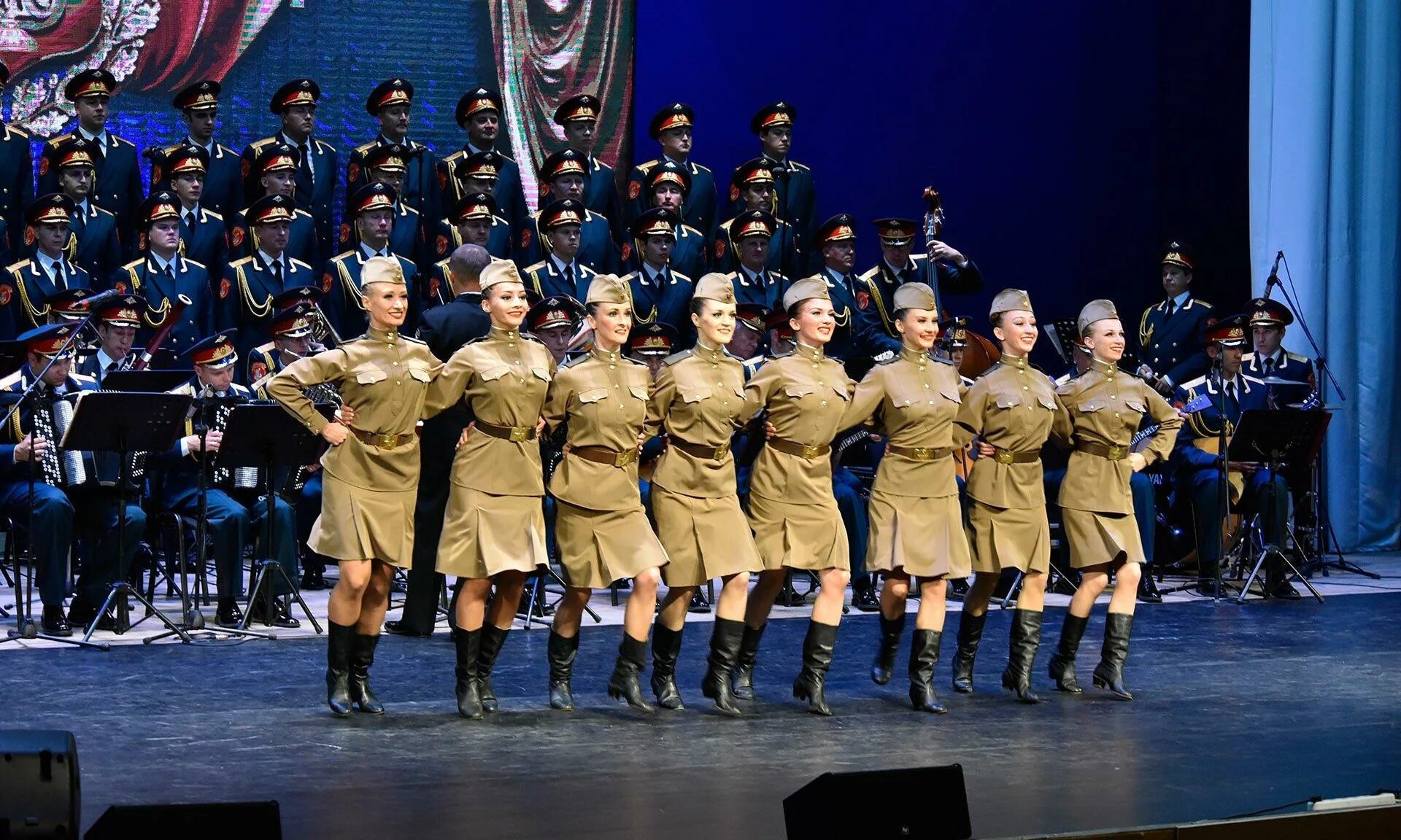 Ансамбль песни и пляски вво хабаровск. Войнах концерт. Войнах концерт. Войнах концерт. Ансамбль песни и пляски вво хабаровск.
