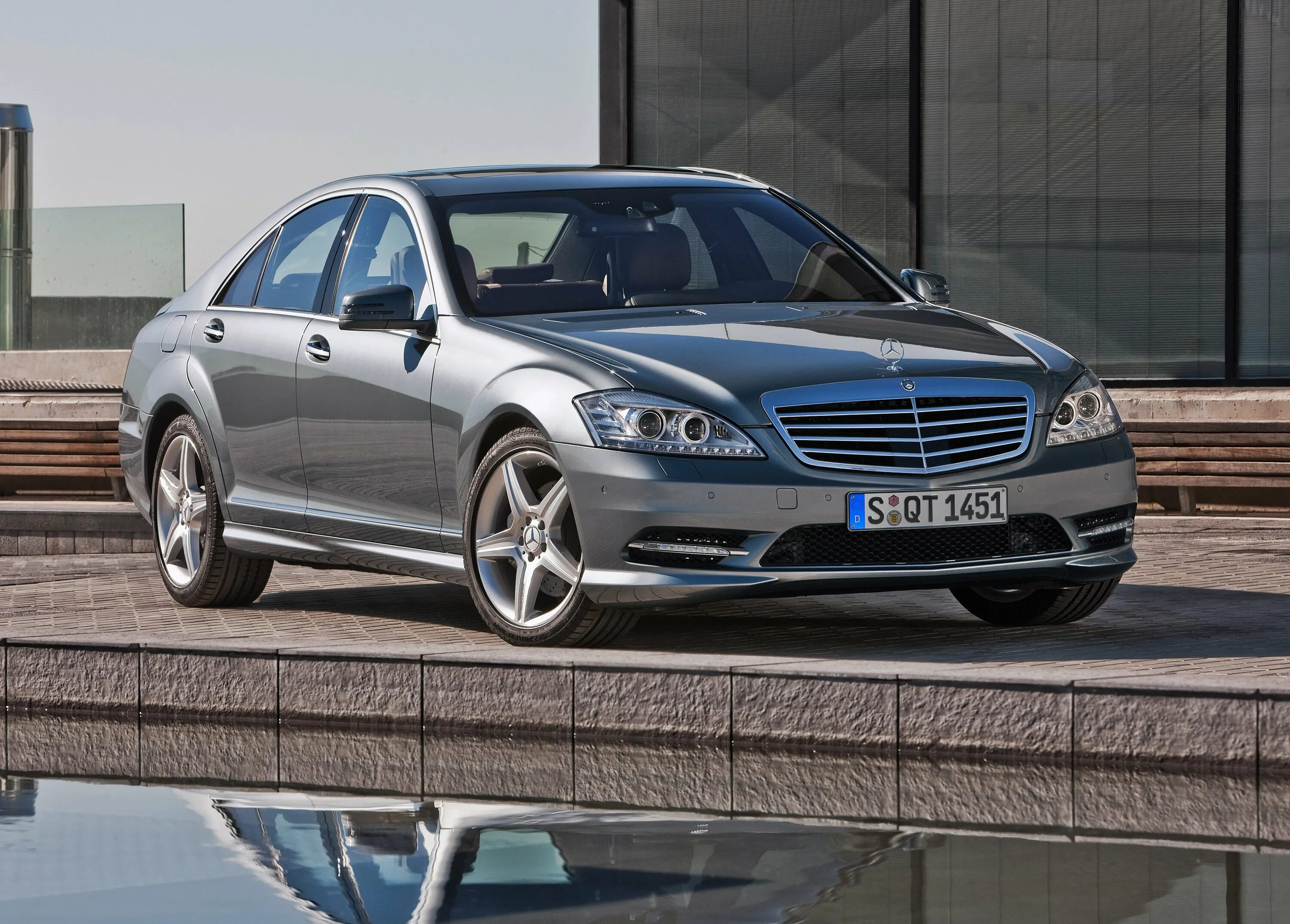 Купить мерседес s500. Mercedes Benz s500 4matic. Мерседес s500 AMG. Мерседес s500 matic. Mercedes Benz s class 500.