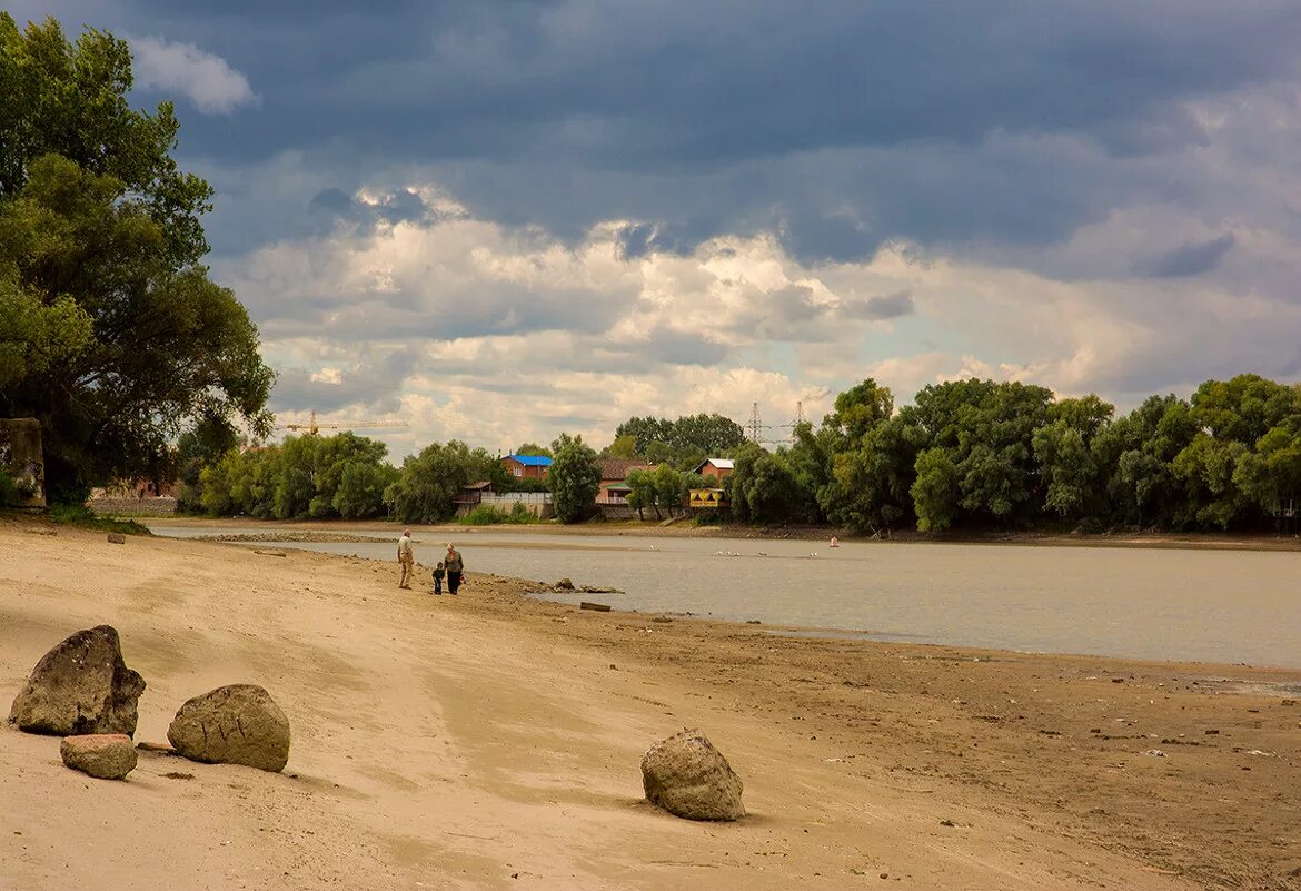 Кубань краснодарский край. Излучина реки кубань. Кубань ставропольский край. Берег реки кубань краснодар. Река невинка.