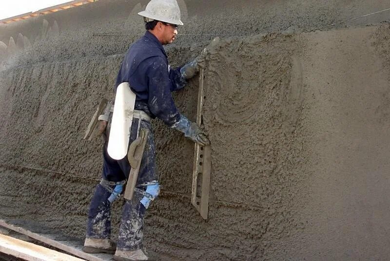 Раствор цементный м 4. Глинобитные штукатурка цементная раствор. Цементно-Песчаная штукатурка для наружных. Технология оштукатуривания стен цементно-песчаным раствором. Стены отштукатурены цементно известковым раствором..