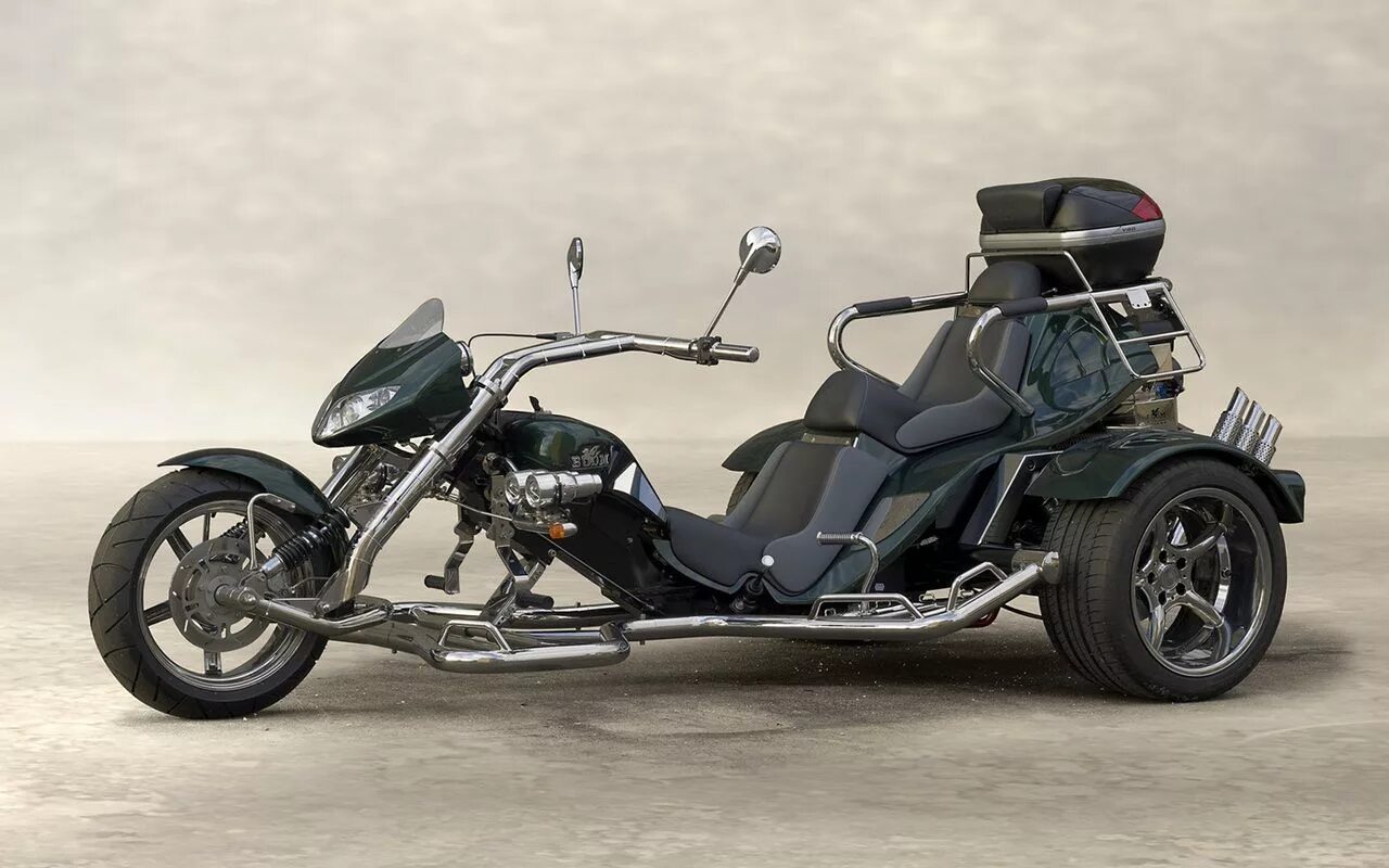 Трехколесный мотоцикл купить. Трёхколёсный мотоцикл Triketec. Трицикл Boom-Trikes Mustang Family. Трёхколёсный электро трайк трехколесный. Трицикл хелпер 250.