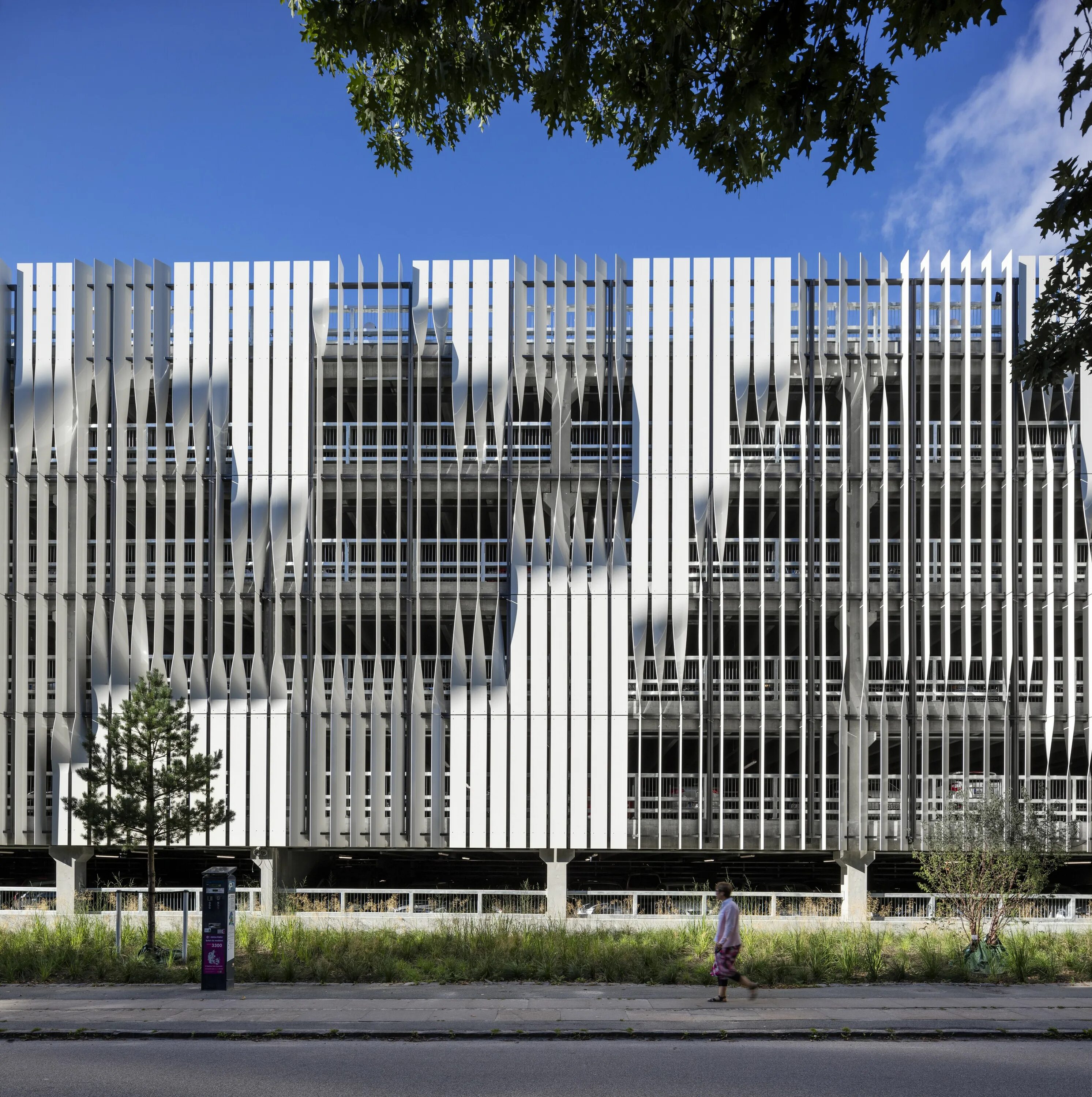 Building park. Rigshospitalet копенгаген. паркинг architecture exterior, facade design, parking buildi. решетчатый фасад здания в лужниках. фасад аэропорта брисбена.
