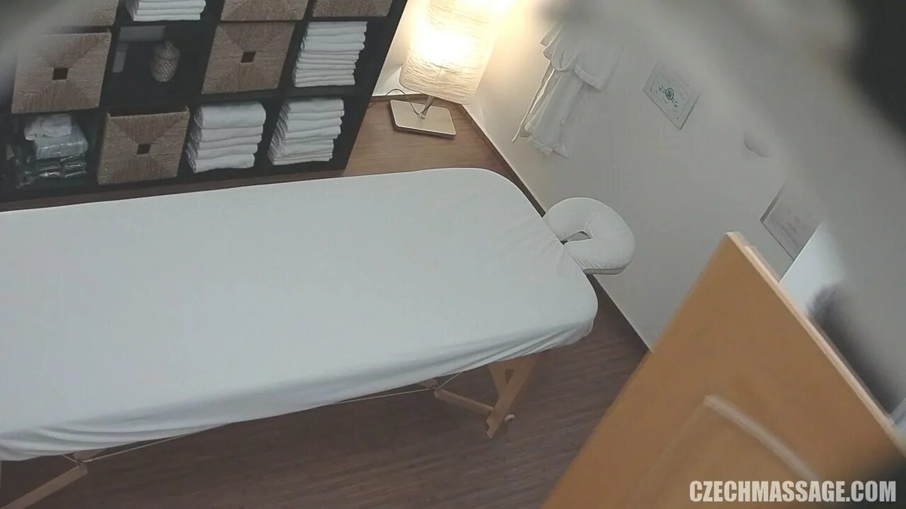 Японский массаж 18. Массаж русский секретно камера. Фильмы массаж япония. Камера в спа салоне. Японский массаж скрытая.