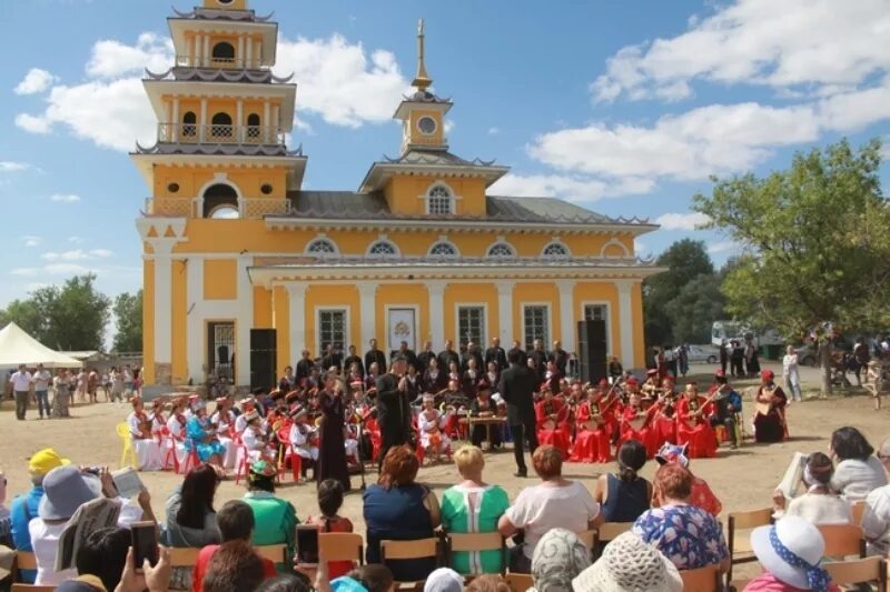 Хошеутовский хурул. Хошеутовский хурул Калмыкия. Хурул в Астрахани. Хошеутовский хурул в Астраханской области. Калмыцкий хурул в Астраханской области.