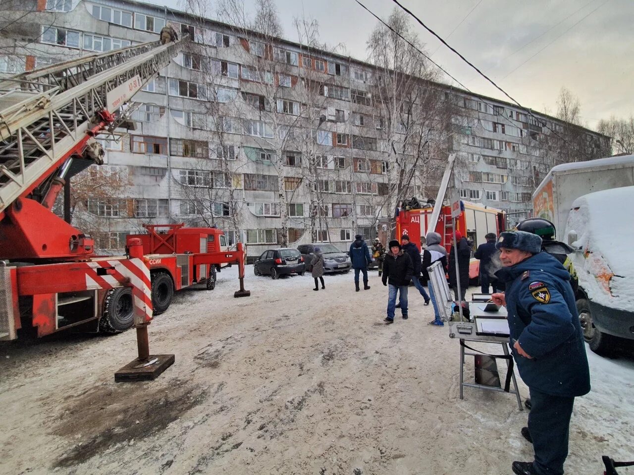 Новости 72 ру тюмень происшествия последние тюмени. Пожар на олимпийской в Тюмени. Пожар в Тюмени на олимпийской 12 а. Тюмень пожар сейчас. Пожар в Олимпийском.