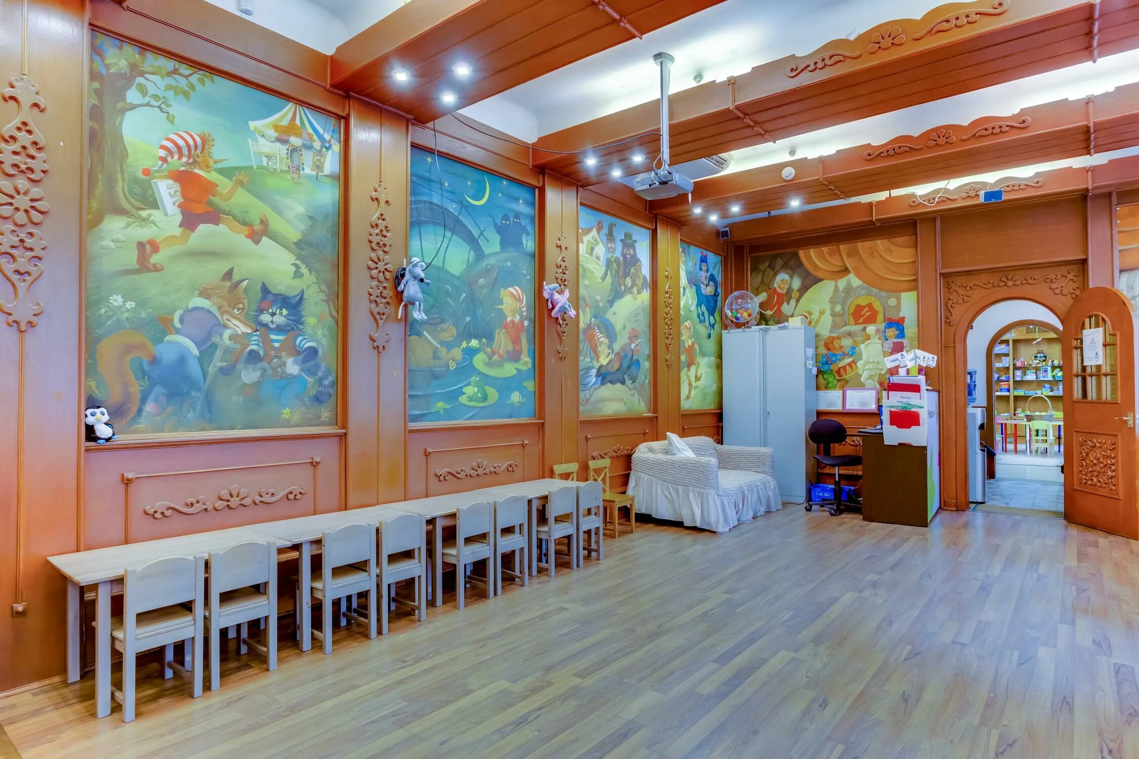 Центр развития детей московский. Детский центр росток. Бэби клуб нагатинская набережная. Центр развития детей московский. Клуб развития детей.