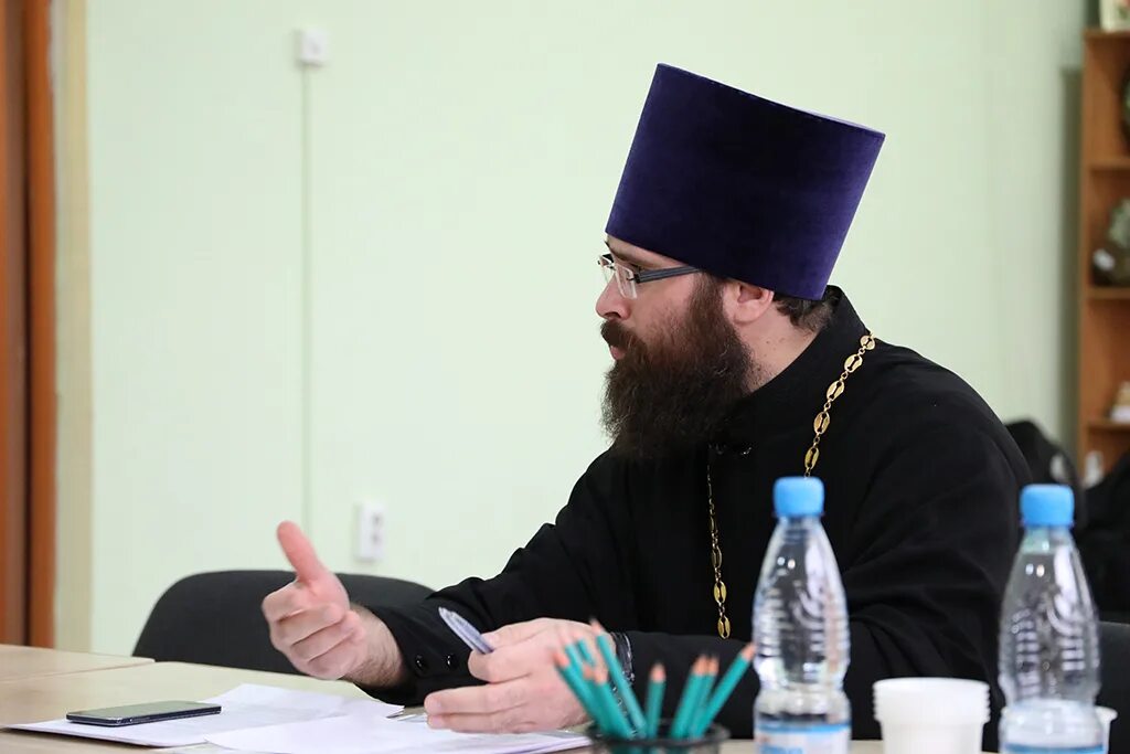 Епископ гурьевский игнатий. Митрополит владимир мороз почаевская лавра. Епископ зосима мороз. Епископ шахтинский и миллеровский симон. Епископ мороз.