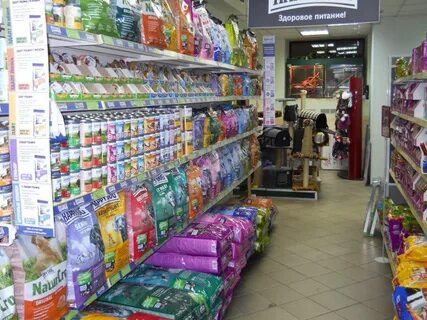 В зоомагазине представлено 2400 наименований товаров