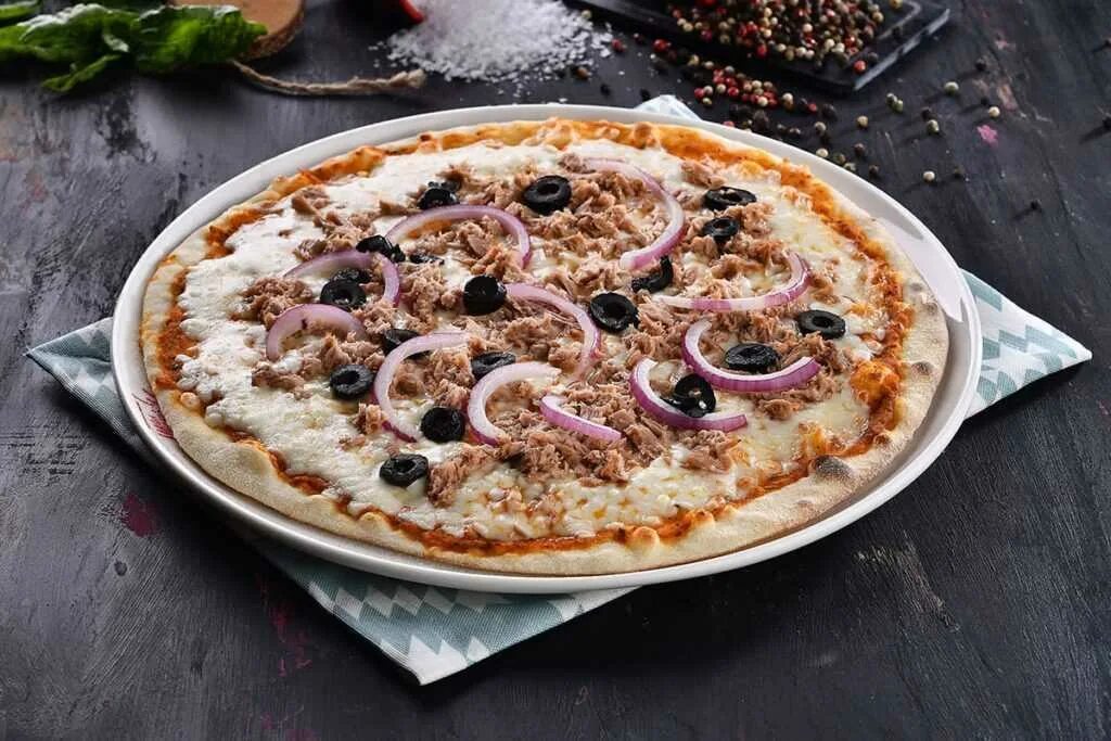 Fried Tostada Pizza with Tuna Recipe