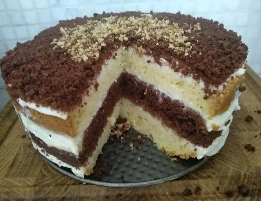 Торт день и ночь со сгущенкой. Бисквитный торт день и ночь. Торт день и ночь рецепт. Торт день и ночь. Торт сметанник день и ночь.