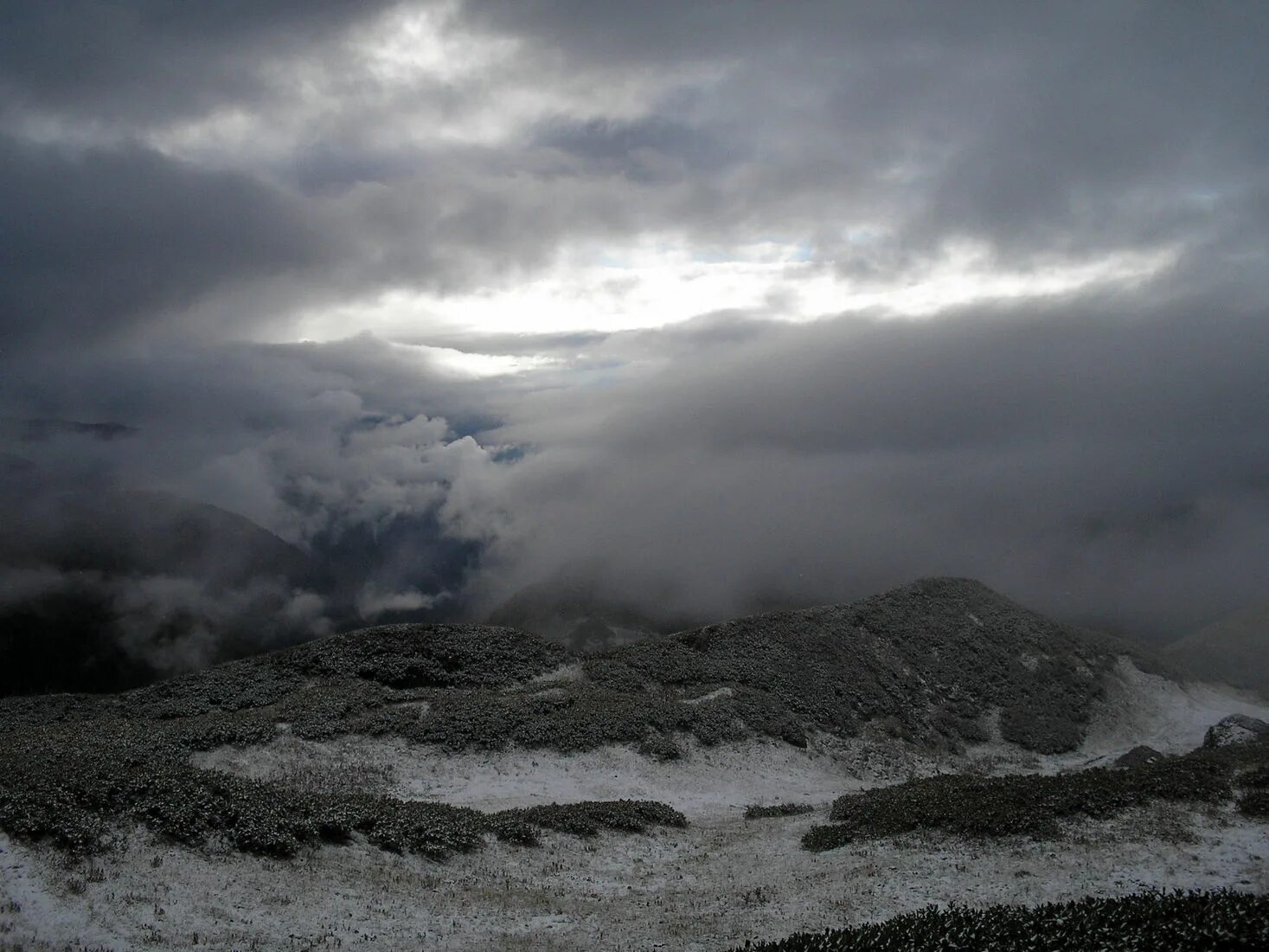 снежные облака. первозданная россия 2021. снежные тучи. снеговые тучи. снеговые тучи.