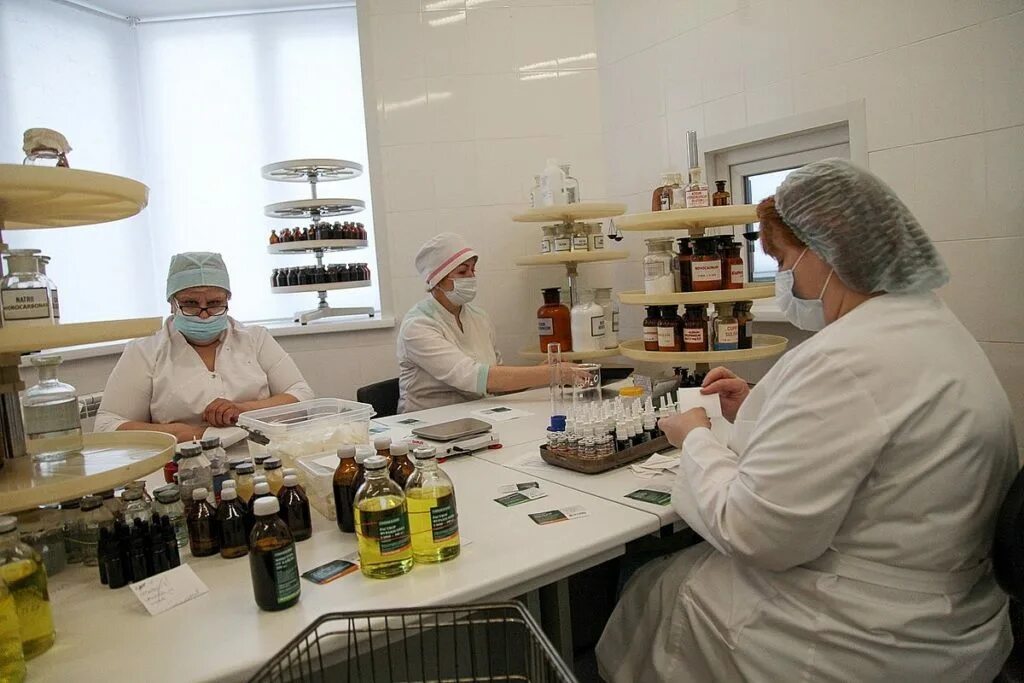 Аптека с рецептурно производственным отделом