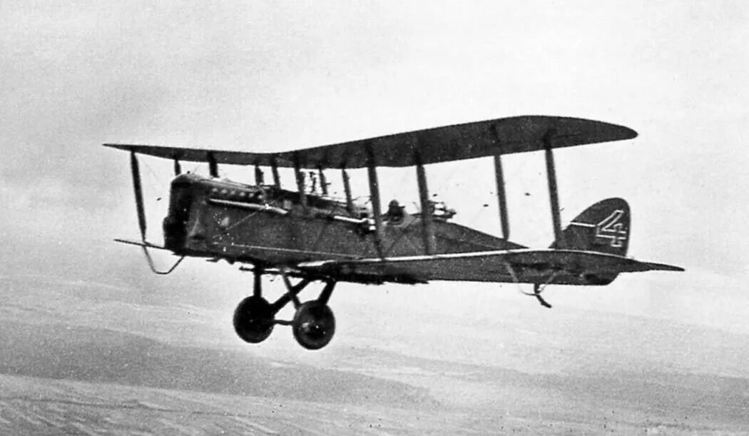 Р-1 самолёт поликарпова. Поликарпов р-1. Самолет разведчик р1 поликарпов. Самолет разведчик р1 поликарпов. Поликарпов р-1 искра.