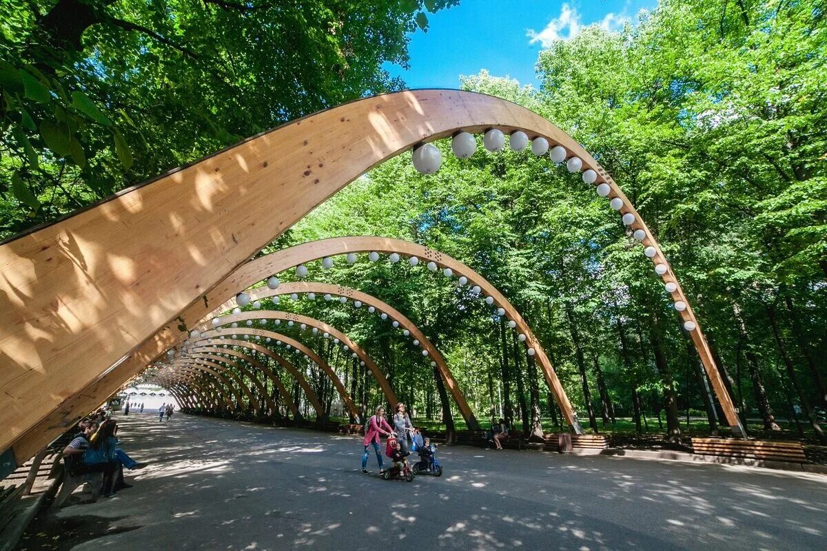 Парки москвы для прогулок сегодня. Парк Сокольники. ПКИО «Сокольники» в Москве. Парк Сокольники аллеи. Сокольнический парк Москва.