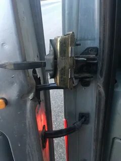 Не закрывается боковая