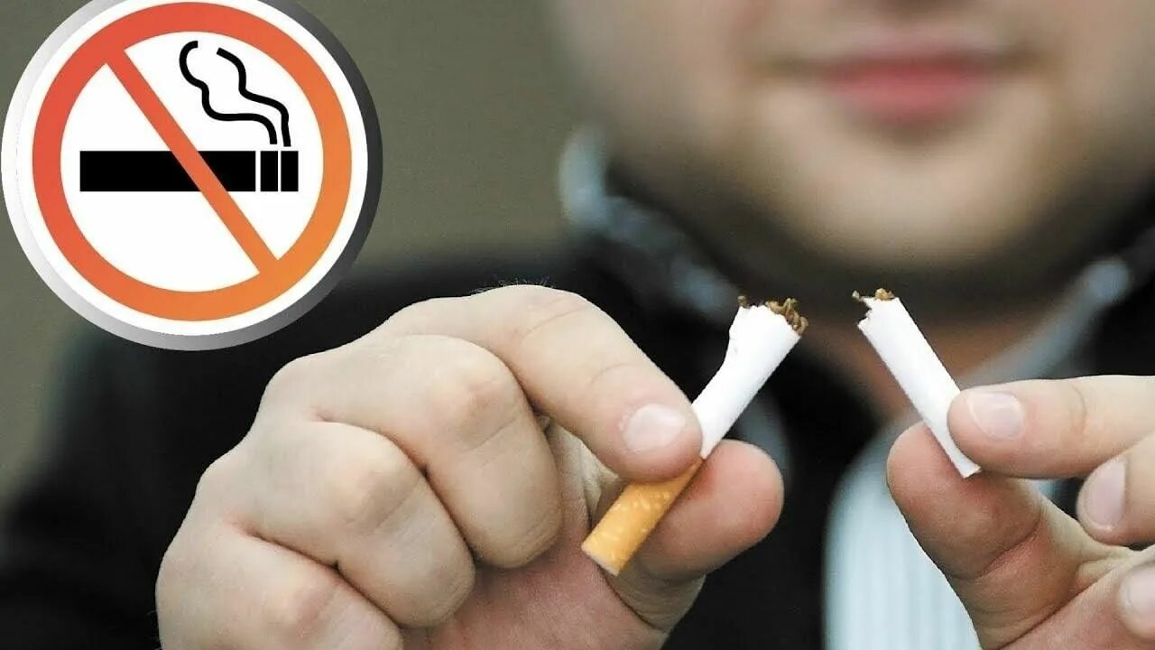 Человек отказывается от сигареты. Бросить лишенный. Отказ от курения. Ломает сигарету. Отказ от курения.