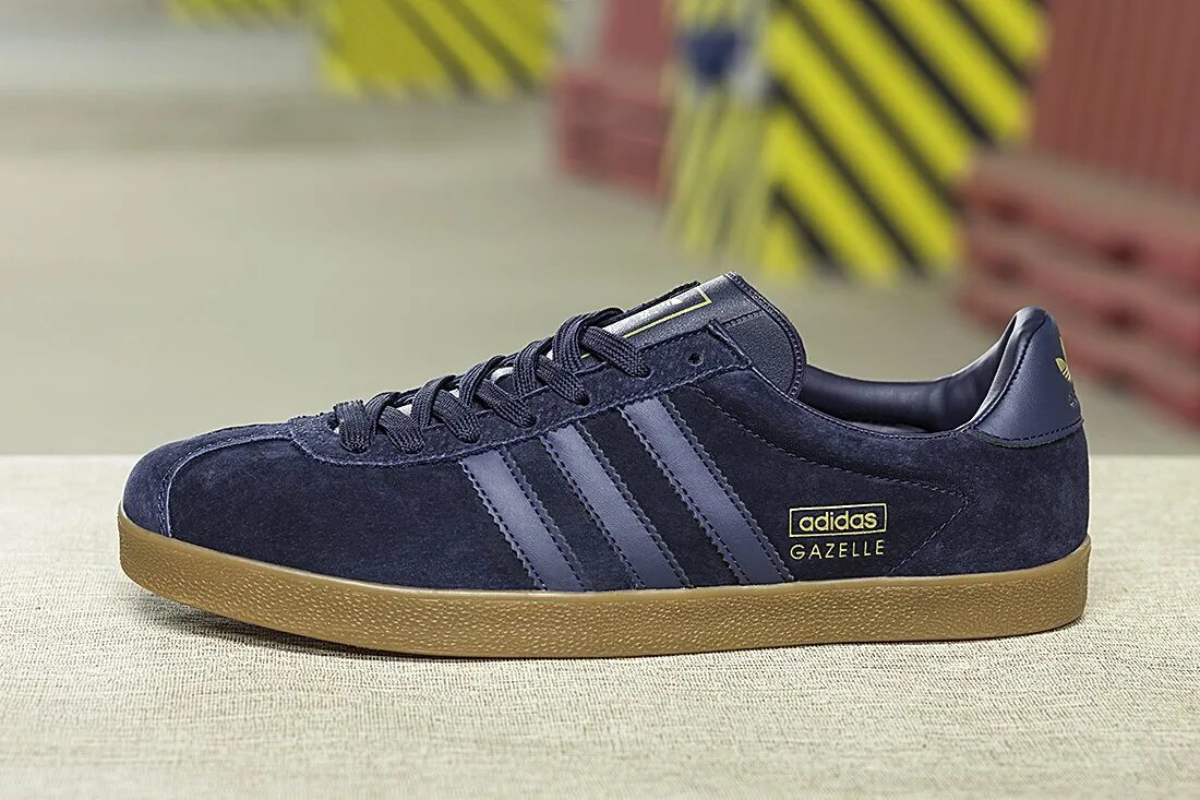 Og кроссовки. Adidas Gazelle og. Adidas Ozelia. Кроссовки adidas Gazelle og цвет синий. Adidas Gazelle подошва.