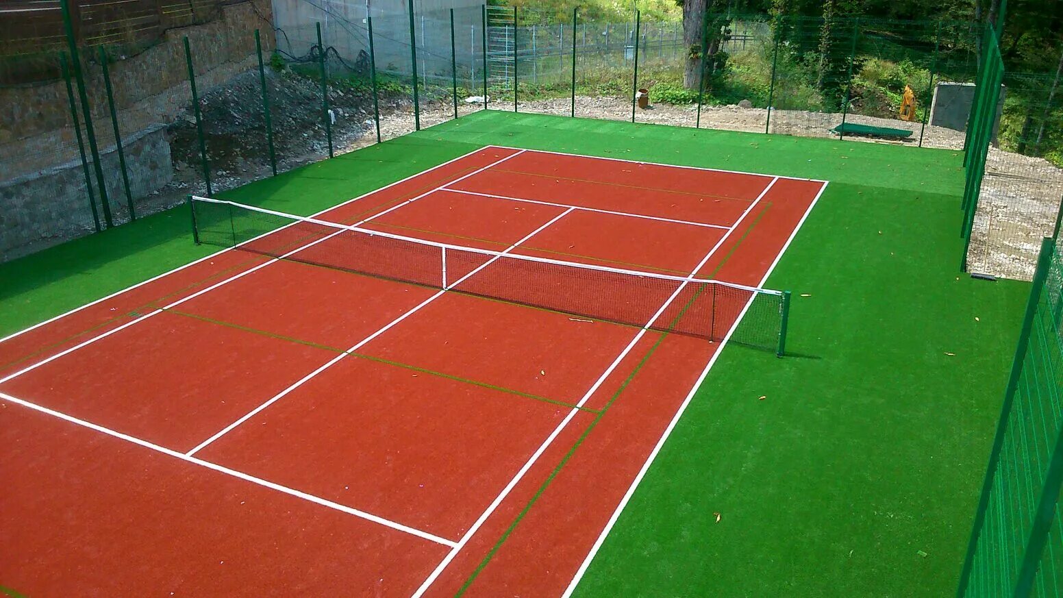 построить теннисный корт думать создать волейбольную площадку. универсальная спортивная площадка. теннисный корт с грунтовым покрытием. теннисный корт сад им баумана. построить теннисный корт думать создать волейбольную площадку.