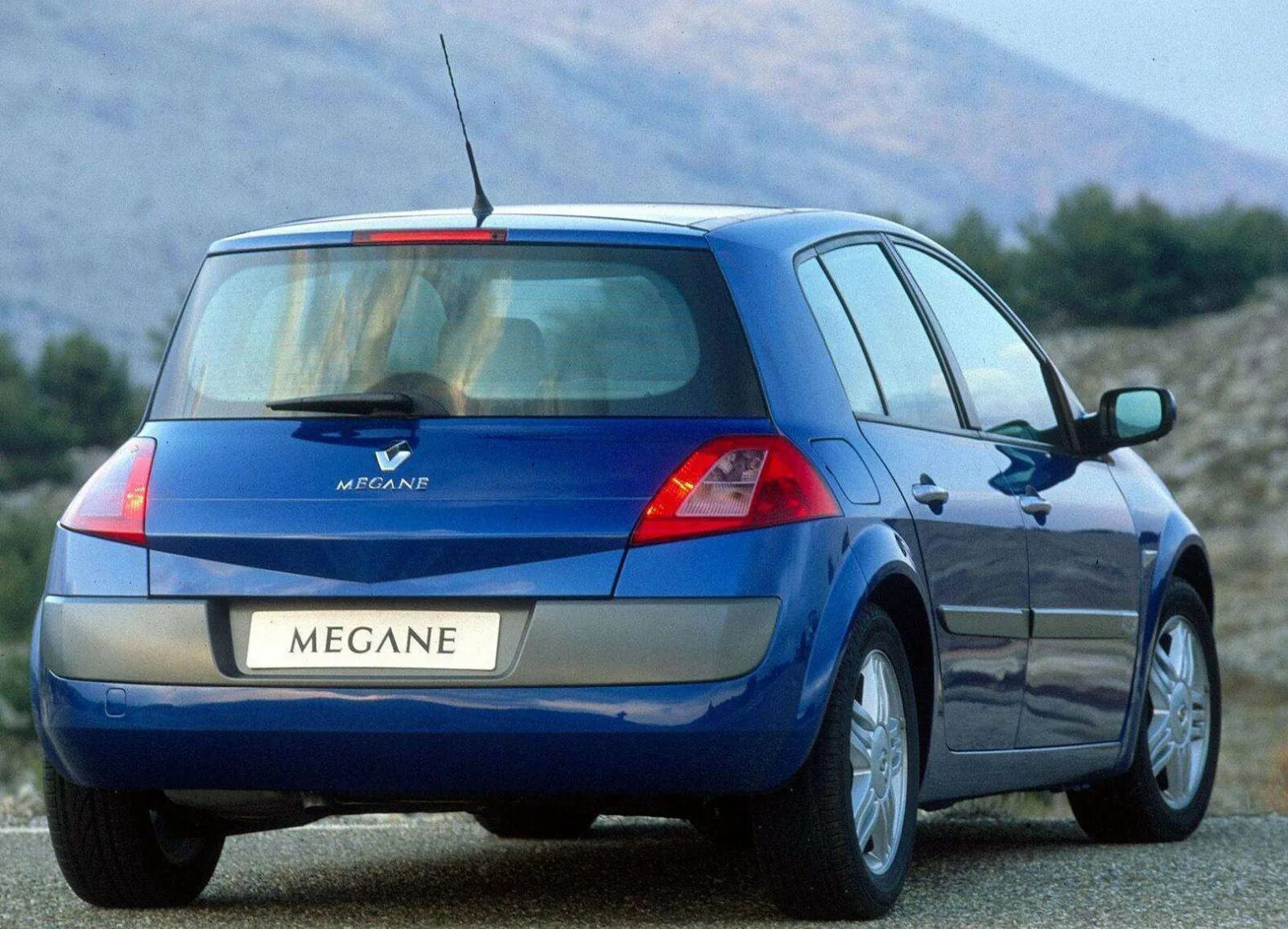 Рено megane. Рено Меган 2 хэтчбек. Рено Меган хэтчбек 2002. Renault Megane 2 2002. Рено Меган 2 2003.