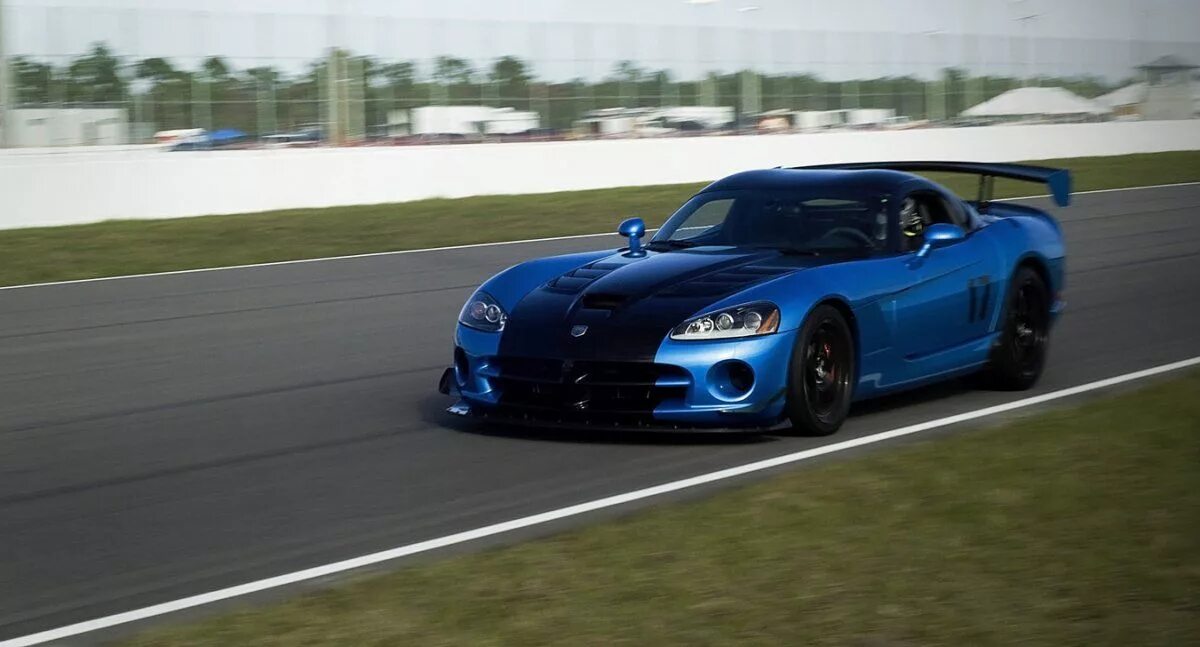 Гоночный форсаж. Dodge viper srt 10 форсаж. додж вайпер форсаж. dodge viper srt-10 форсаж 7. додж вайпер форсаж 7.