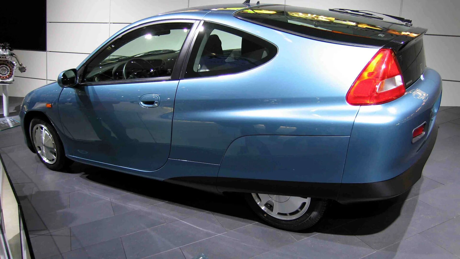 Инсайт 1. Honda Insight 2002. Honda Insight 1. Хонда Инсайт ze1. Honda Insight 2010.