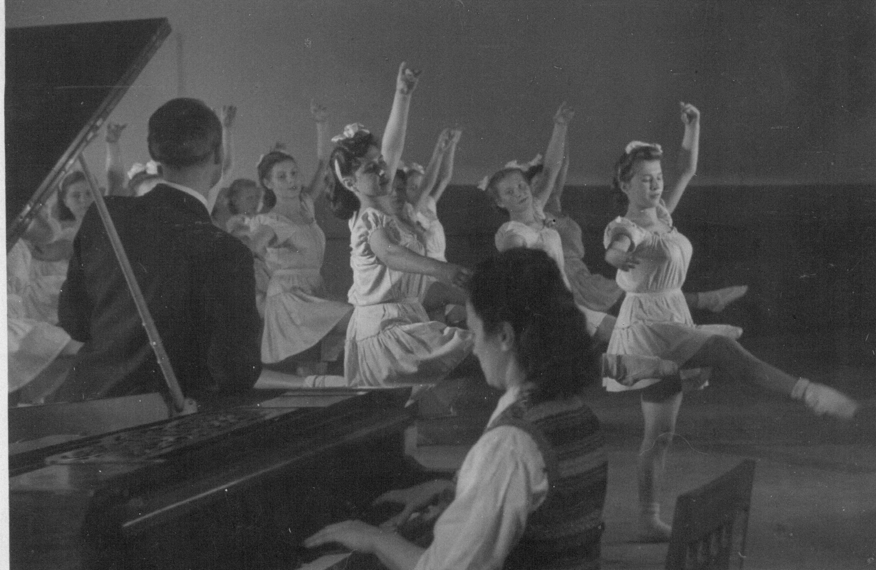 Оперный театр студия. Зал студия оперный театр сидней. Детский музыкальный театр имени натальи сац. Н. Оперный театр студия.