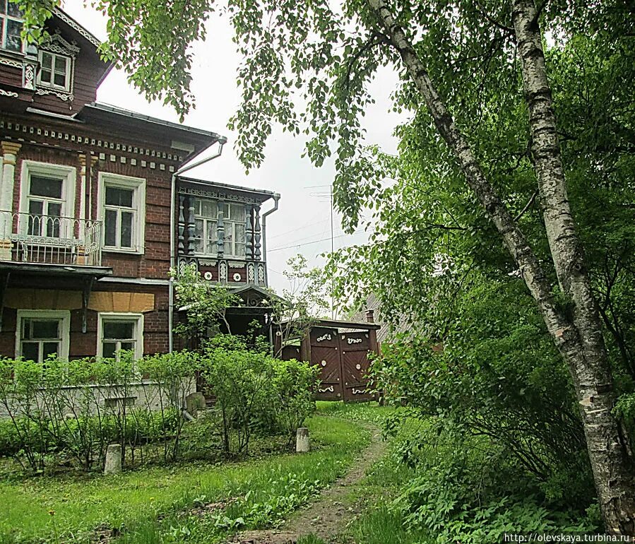 Романовская сторона тутаева. Тутаев романовская сторона. дом масловка тутаев. романовская лодка тутаев.
