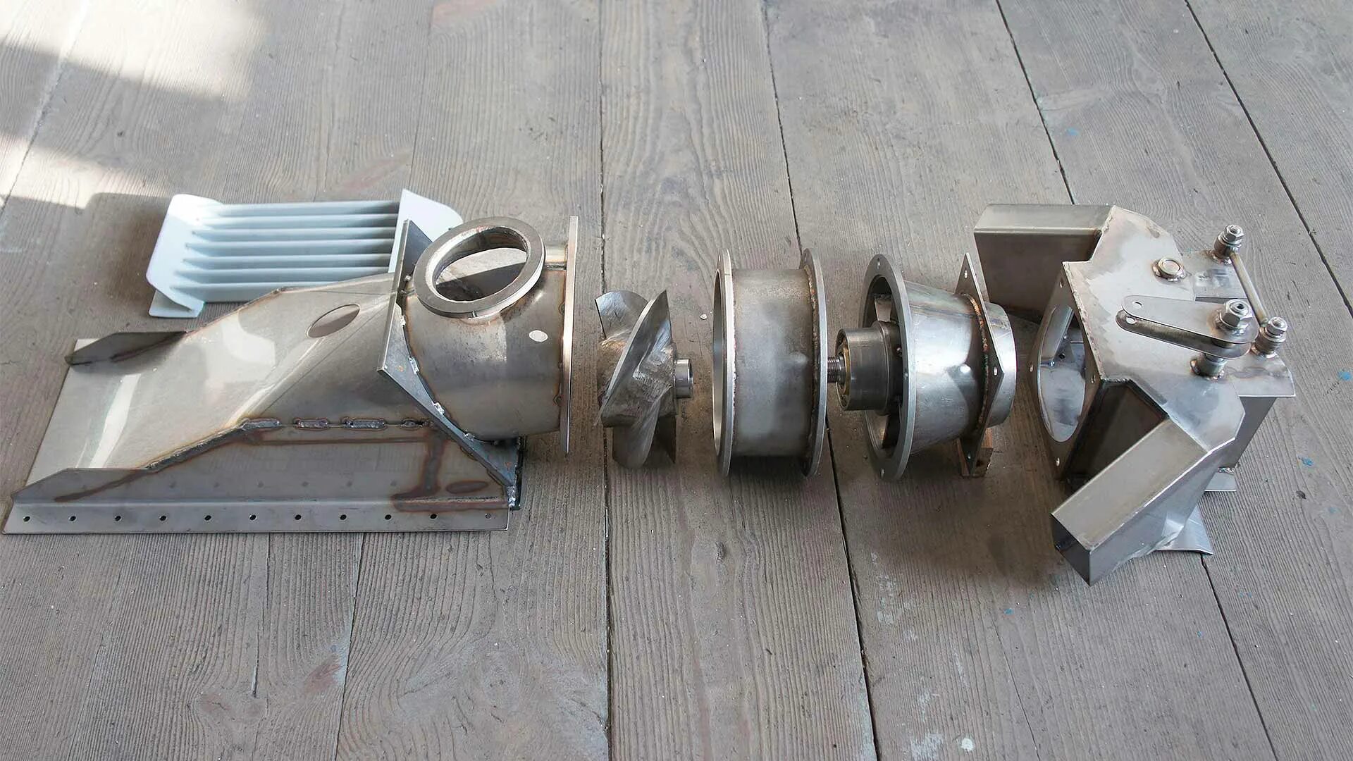 вд 110. вд 110. насос sp 625. водометный движитель kjet134. ножничный подъемник qx-050-110 oxlift 500 кг 11 м.