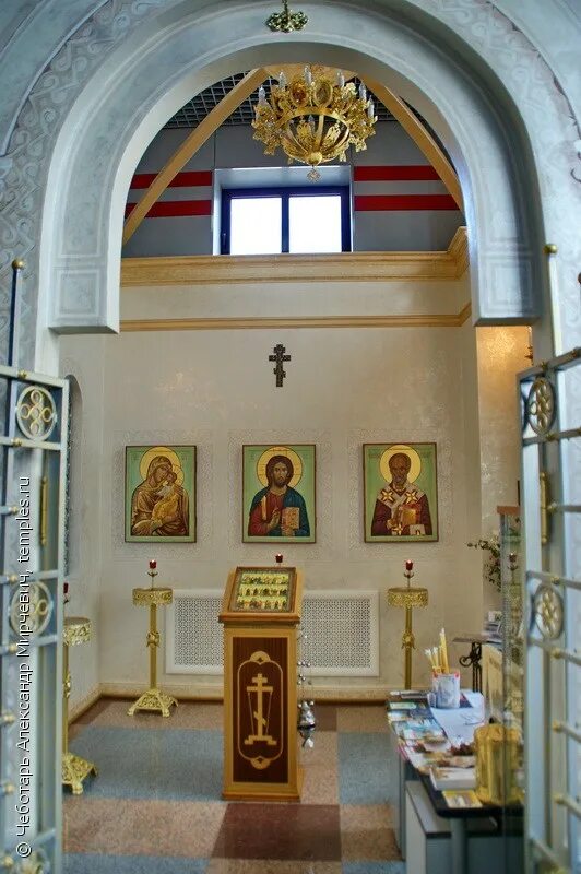 Интерьер часовни свт спиридона васильевский остров. Часовня спиридона тримифунтского в санкт-петербурге. Храм спиридона тримифунтского в санкт-петербурге на васильевском. Часовня святого спиридона на васильевском острове. Часовня спиридона тримифунтского в спб на васильевском острове.