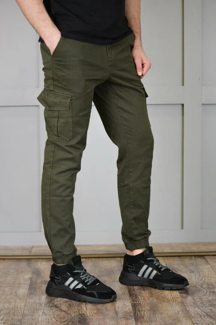 Штаны карго джокеры. Джокеры зимние детские. Брюки карго черные джоггеры. Лёновые штаны мужские. Джоггеры mp essentials - m.