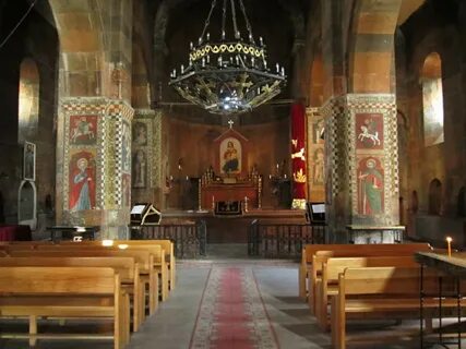 Внутри армянский