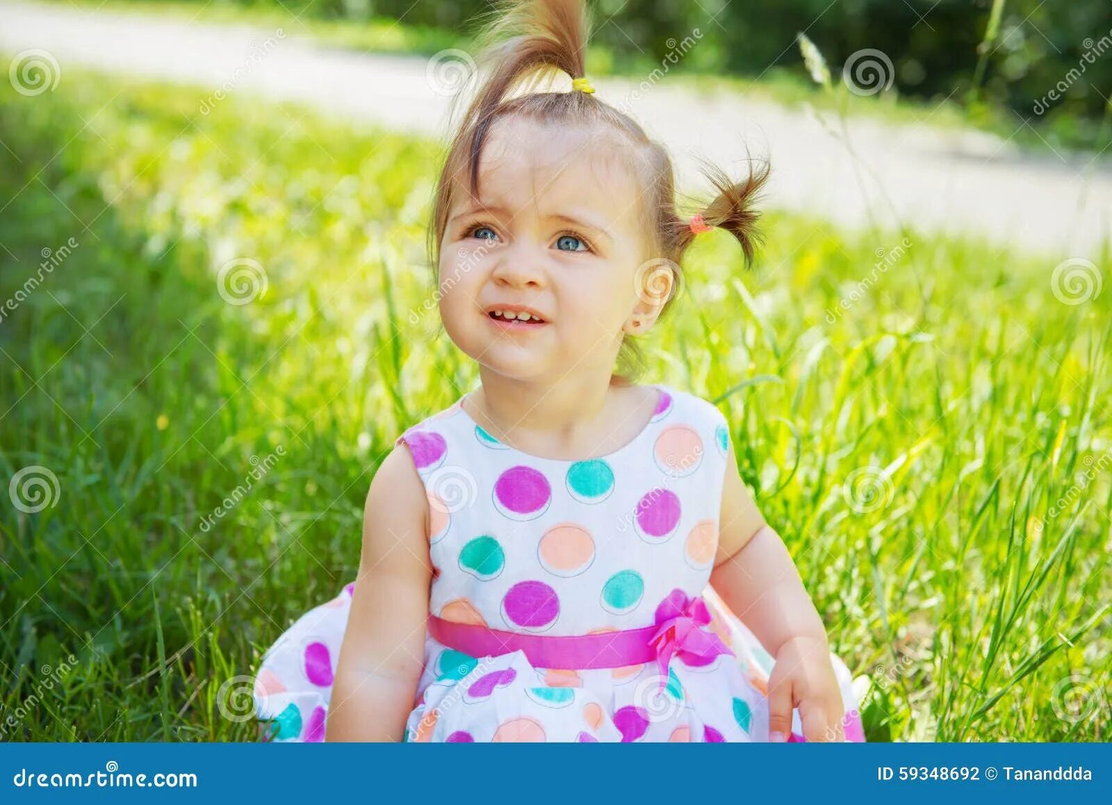 Videos cute little. Детское лицо улыбка. Глубокая девочка. Videos cute little. Большую девочку маленькую.