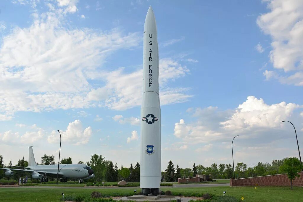 Minuteman 3. Lgm-30g минитмен-3. баллистическая ракета минитмен-3. баллистическая ракета minuteman 3. lgm-30g minuteman iii.