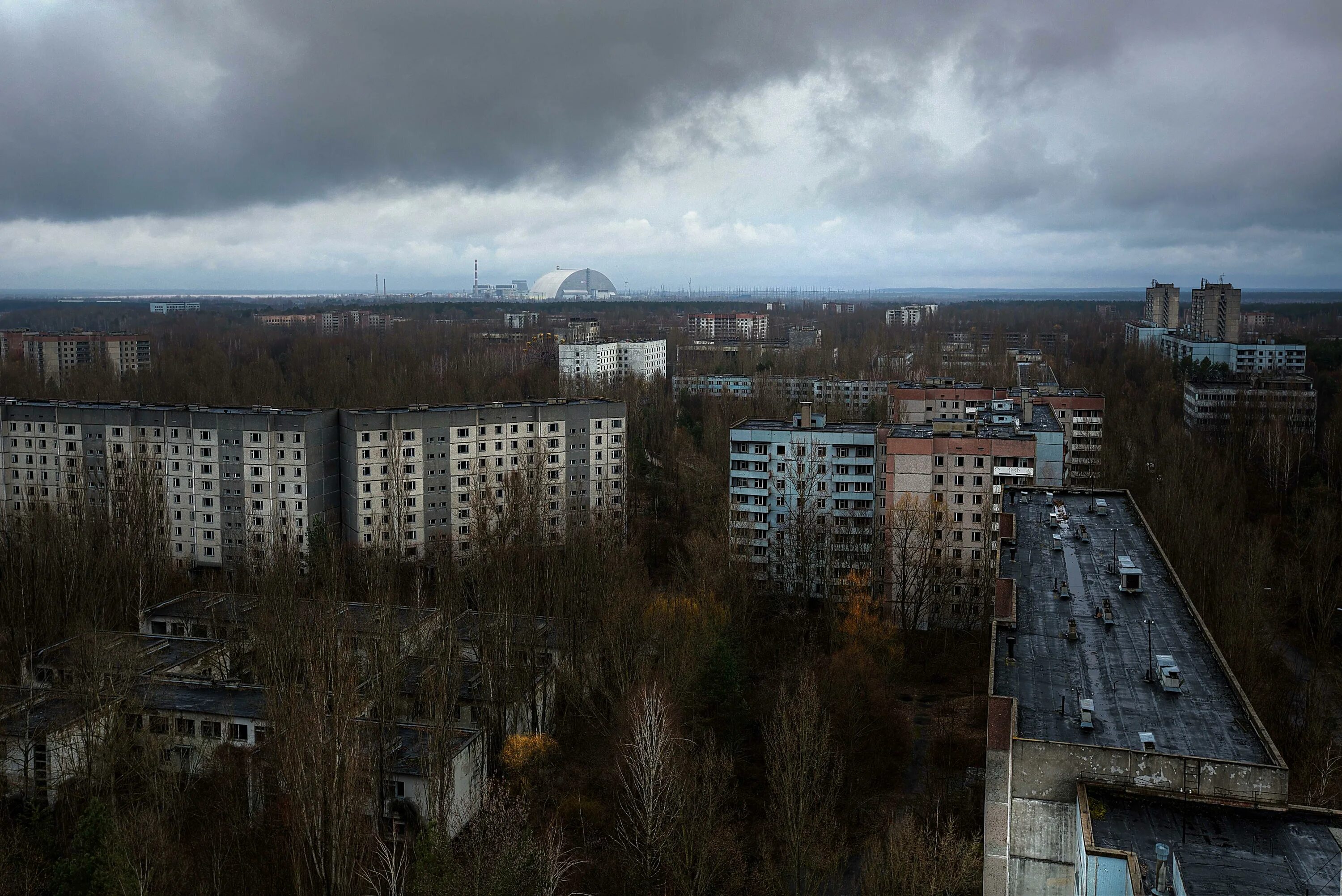 Pripyat chernobyl. Зона отчуждения город Припять. Чернобыль заброшенный город. Припять Чернобыль ЧАЭС зона отчуждения. Чернобыль город Припять.