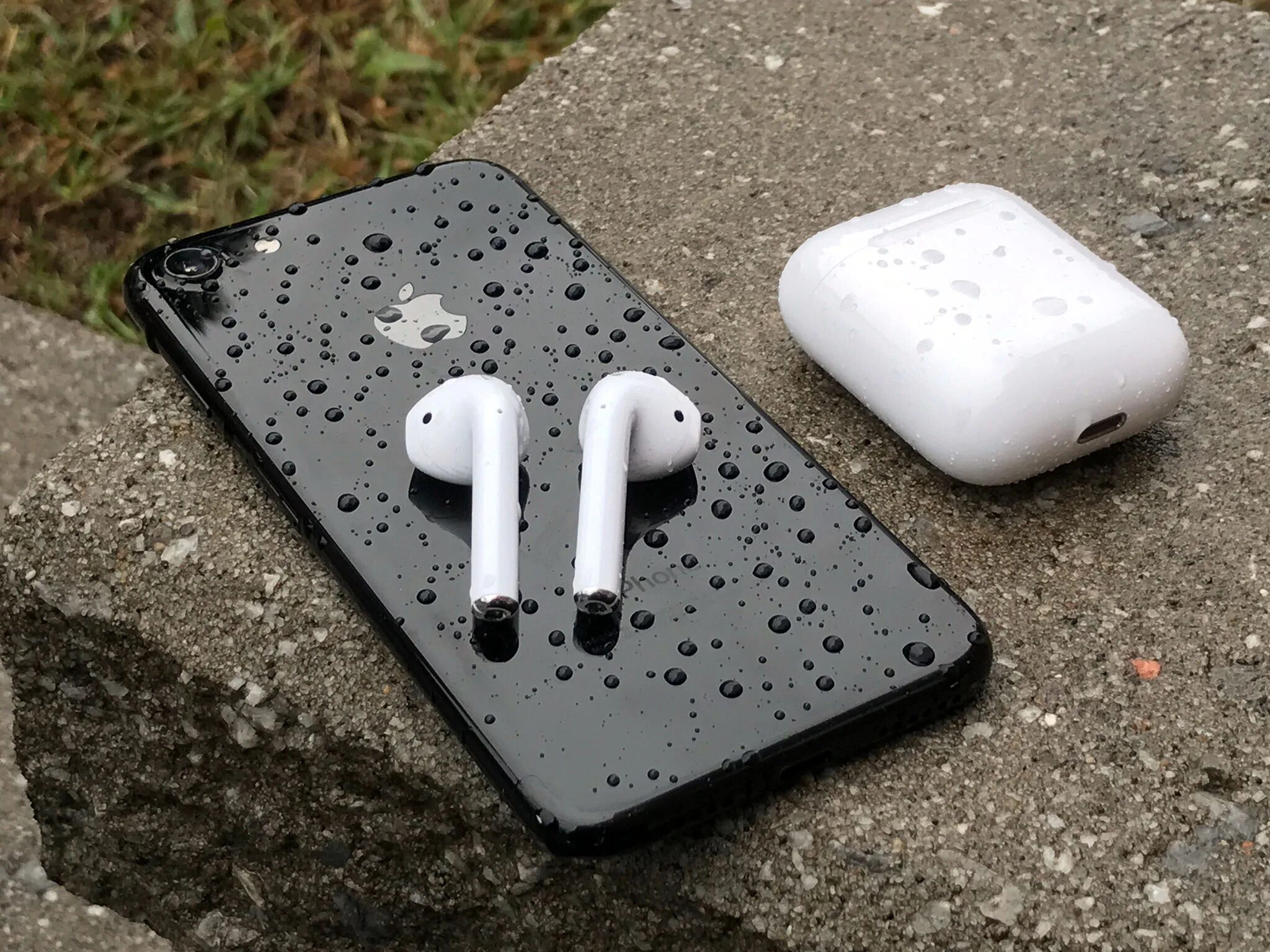 Аэрпотс про. Apple AIRPODS 2. Apple iphone AIRPODS. Наушники аирподс 2. Наушники беспроводные Apple AIRPODS.