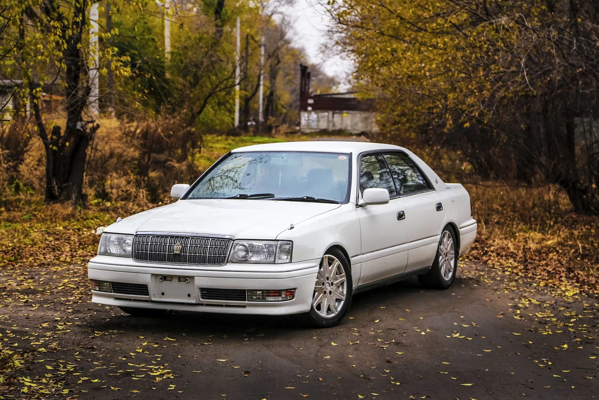 Зе кроун. Тойота Краун s150. Toyota Crown 150. Тойота Краун 150 кузов. Toyota Crown 1997.