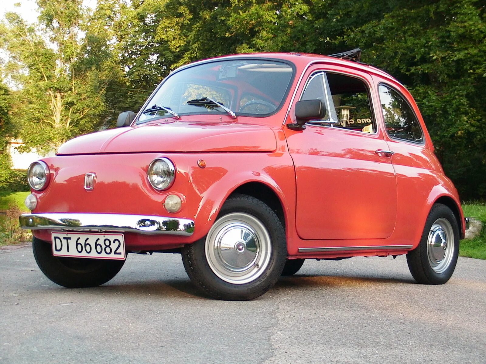 Фиат страна производитель. Fiat 500 старый. Первый Фиат 500. Fiat 500 1 поколение. 1971 Fiat 500.