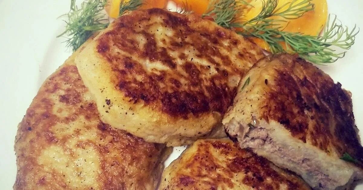 вторые блюда на сковороде. картофельные зразы с печенью. котлеты из печени с картошкой. печёночные оладьи с картошкой. картофельные зразы с печенью.