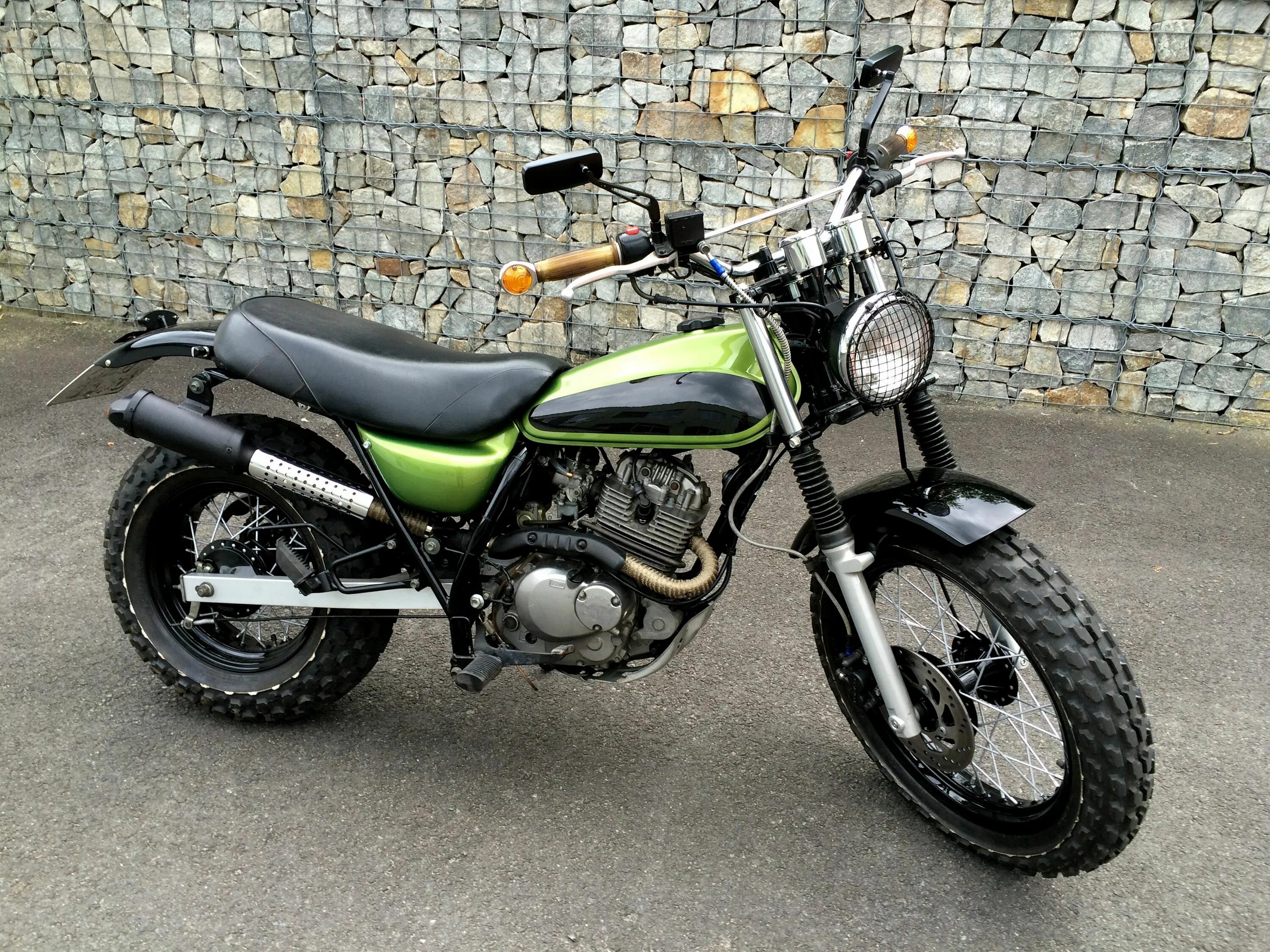 Купить сузуки ван ван. Suzuki van van RV 125. Suzuki RV 125 VANVAN. Suzuki van van Scrambler. Suzuki van van 50.