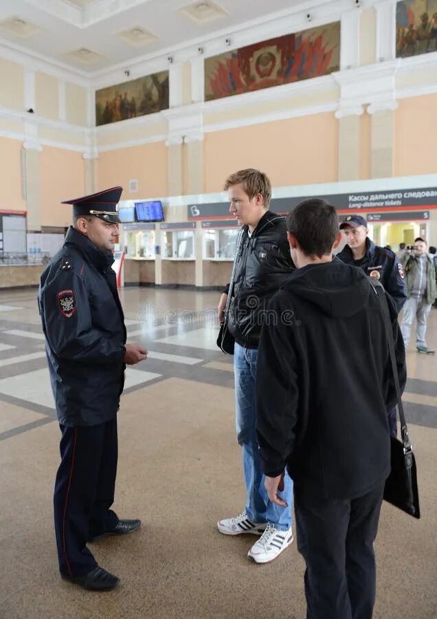 1 создание рабочих организаций подконтрольных полиции