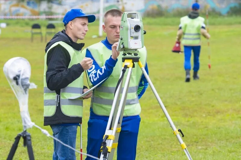 Геодезист. Геодезия 2022. Землеустройство и кадастры. День работников геодезии и картографии. Изыскание и проектирование.