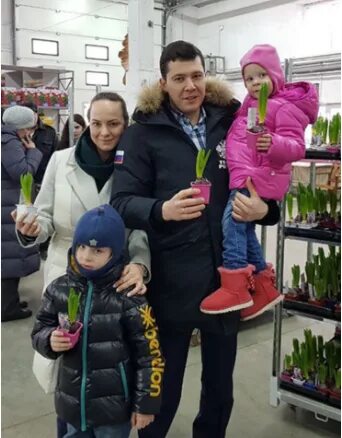 Алиханов семья. Алиханов семья