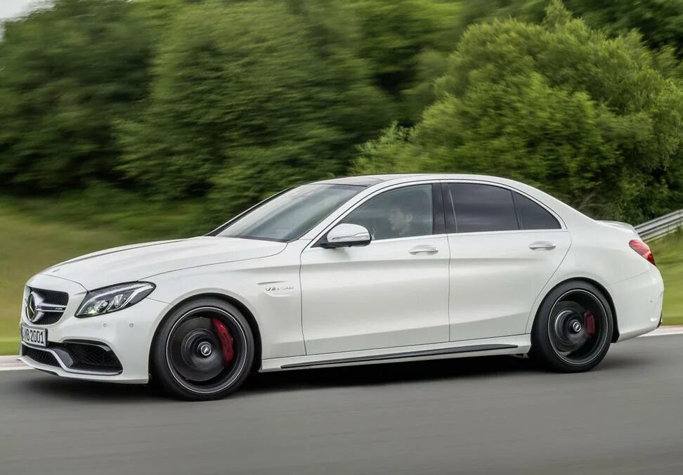 Купить мерседес 63 amg. Мерседес АМГ 63. Мерседес Бенц ц63 АМГ. Mercedes c63 AMG. Mercedes c63 AMG седан.