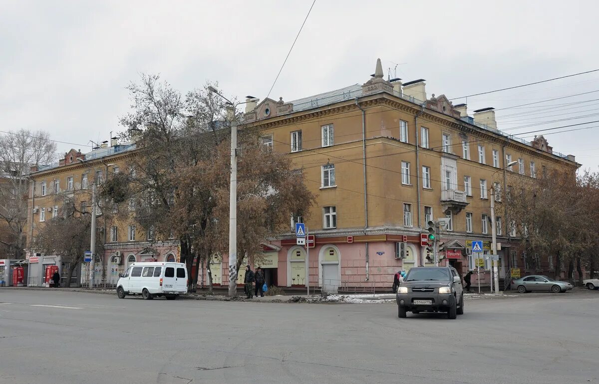 10 улиц омска. 10 лет октября 48 омск. 10 лет октября 191 омск. Улица 10 лет октября омск. Особняк куликова омск.