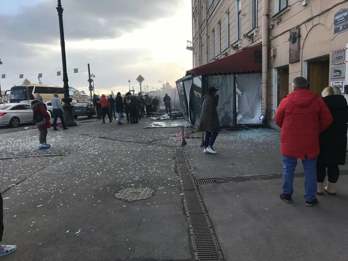 Взрыв в кафе в Санкт-Петербурге. Взорвали кафе в Санкт-Петербурге 2 апреля. Группа пикник не пострадала в теракте