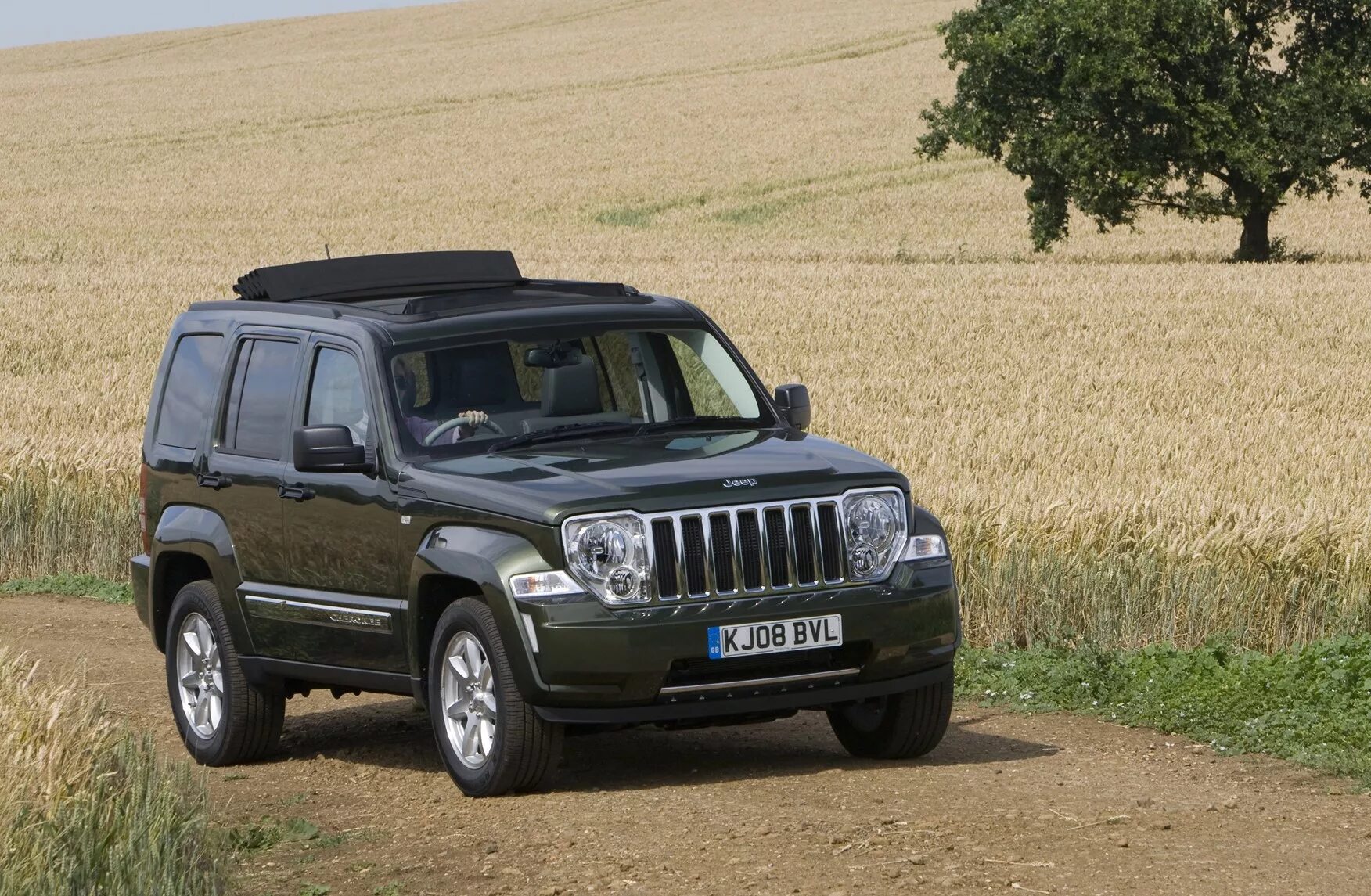 Jeep Liberty кроссовер, 2001–2007, 1 поколение - отзывы, фото и характеристики н