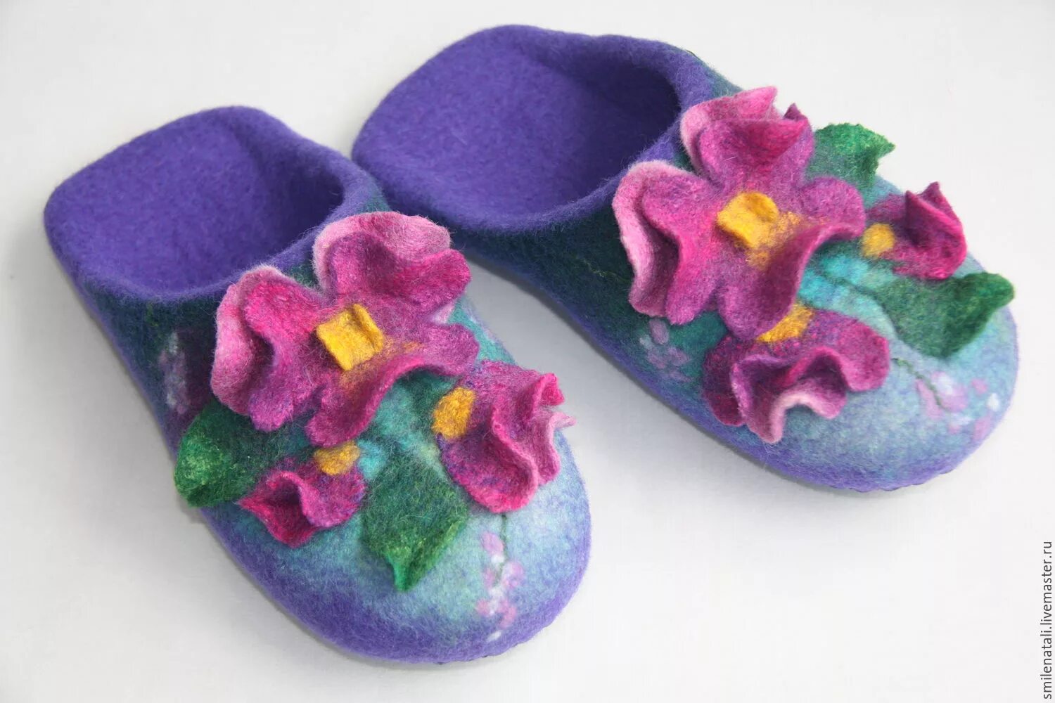 4 тапочки. Болгарские тапочки на липучке. Catchmop тапочки-пылесосы. 4 тапочки. 4 тапочки.