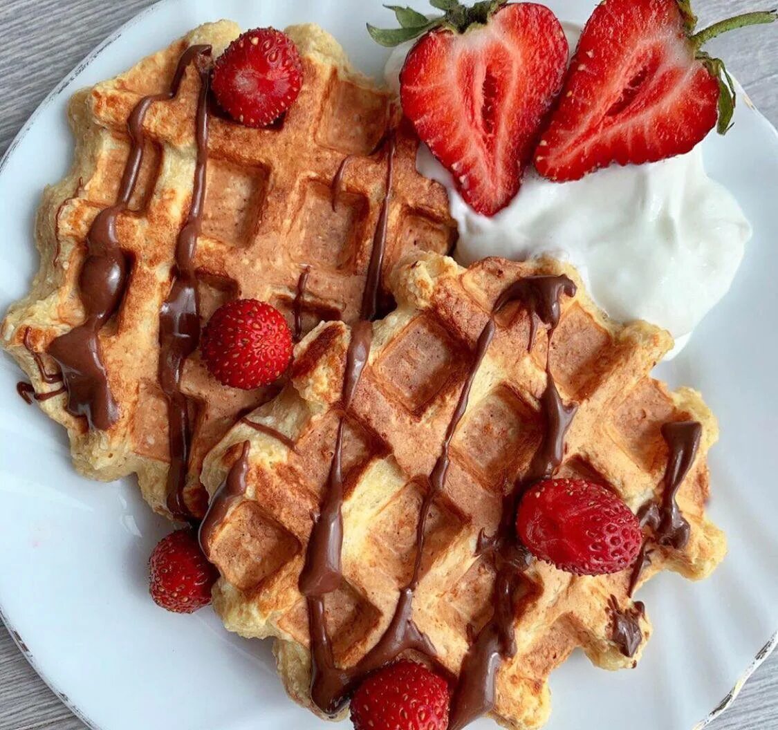 Кокосовые вафли. Вафли атрус. Кокосовые вафли. Вафли с кокосом. Турецкие вафли.