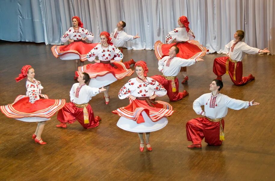 Танок. Танок ансамбль. Народный танец Трепак. Танок танец. Украинский народный танец.