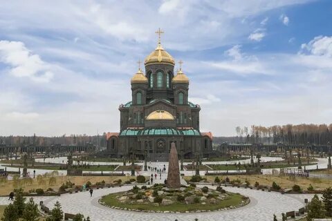 Экскурсия в главный храм вооруженных сил